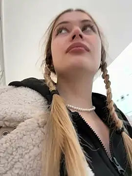 blonde exe online show from 7, 4, 2026