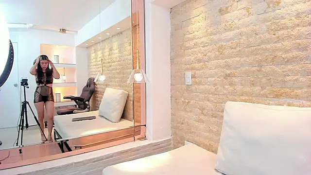 sasha wayne online show from 28, 2, 2026