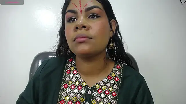 yaazhinii online show from 23, 5, 2026