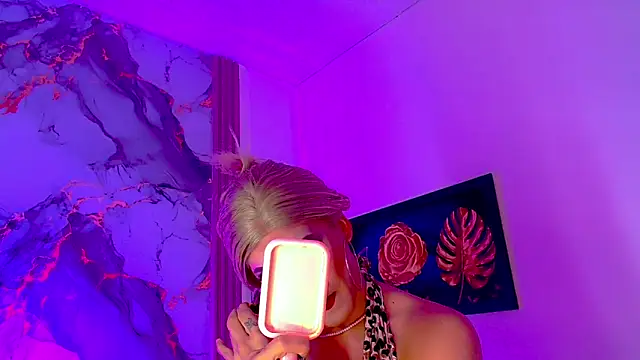 Snapshot of Aranza_Dollts chatting on 19, 6, 2026 Aranza Dollts online show from 19, 6, 2026