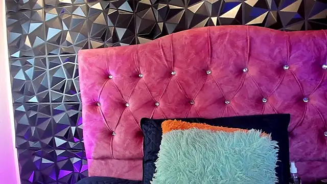 karenwild 1 online show from 4, 4, 2026