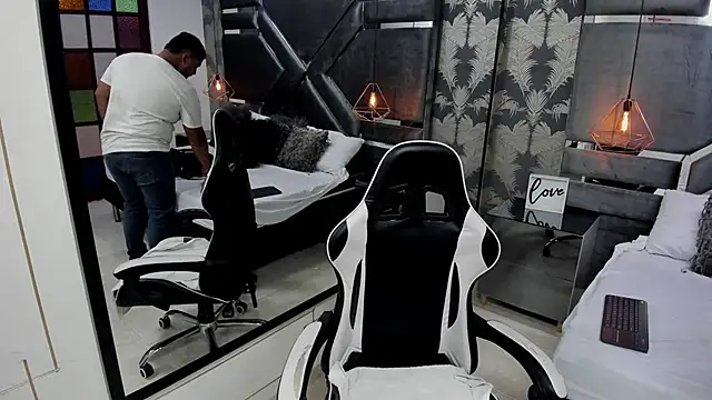 LaimCarterss online show from 10, 2, 2026