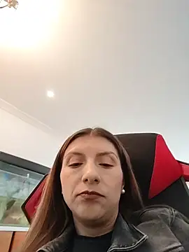 Snapshot of EloiseClairmont chatting on 12, 2, 2026 EloiseClairmont online show from 12, 2, 2026