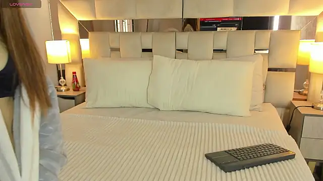 Snapshot of EloiseClairmont chatting on 16, 2, 2026 EloiseClairmont online show from 16, 2, 2026