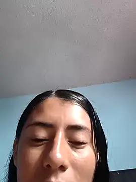 ashleymonroe4 online show from 12, 4, 2026