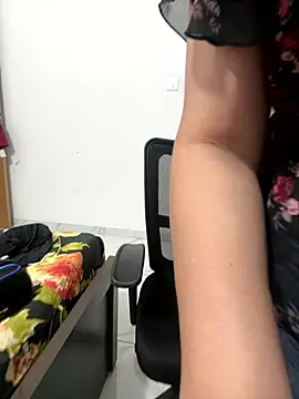 riya sharma11 online show from 3, 4, 2026