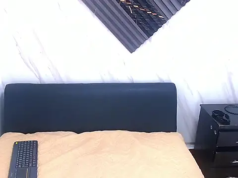 SamiSaturno online show from 9, 2, 2026