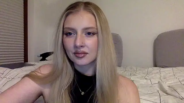 Snapshot of MayaWetDream chatting on 5, 2, 2026 MayaWetDream online show from 5, 2, 2026