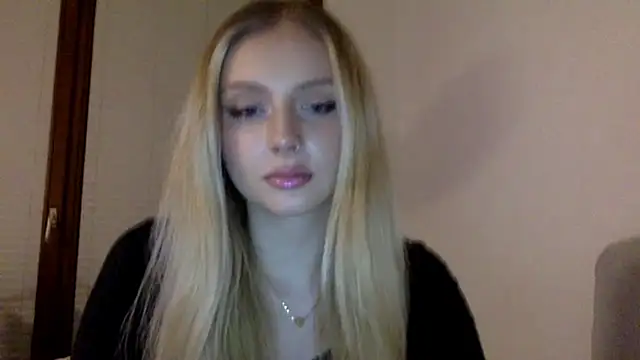 Snapshot of MayaWetDream chatting on 24, 2, 2026 MayaWetDream online show from 24, 2, 2026