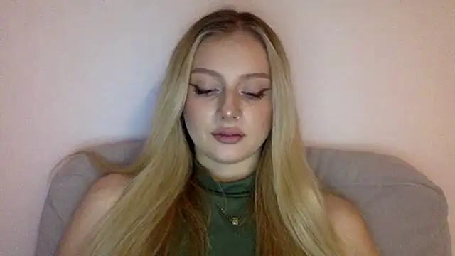 Snapshot of MayaWetDream chatting on 10, 2, 2026 MayaWetDream online show from 10, 2, 2026