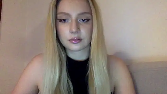 Snapshot of MayaWetDream chatting on 27, 2, 2026 MayaWetDream online show from 27, 2, 2026