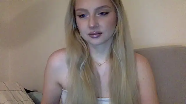 Snapshot of MayaWetDream chatting on 28, 2, 2026 MayaWetDream online show from 28, 2, 2026