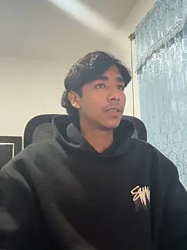 Pedestal diamant online show from 27, 2, 2026