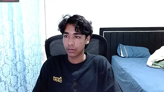 Pedestal diamant online show from 7, 4, 2026