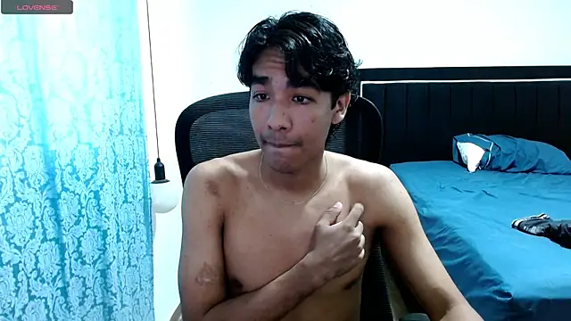 Pedestal diamant online show from 16, 4, 2026