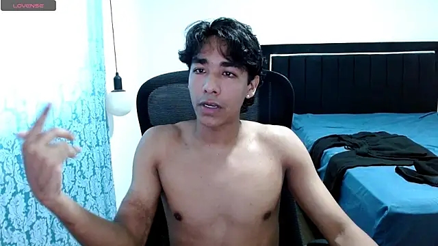 Pedestal diamant online show from 1, 3, 2026