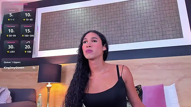 Chloee  Adams online show from 13, 5, 2026