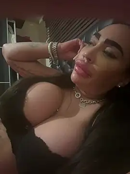 Lovermolls online show from 20, 2, 2026