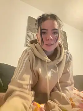 Snapshot of zoeelovee chatting on 22, 2, 2026 zoeelovee online show from 22, 2, 2026