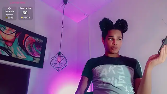 Snapshot of Zonce_shimer chatting on 20, 2, 2026 Zonce shimer online show from 20, 2, 2026