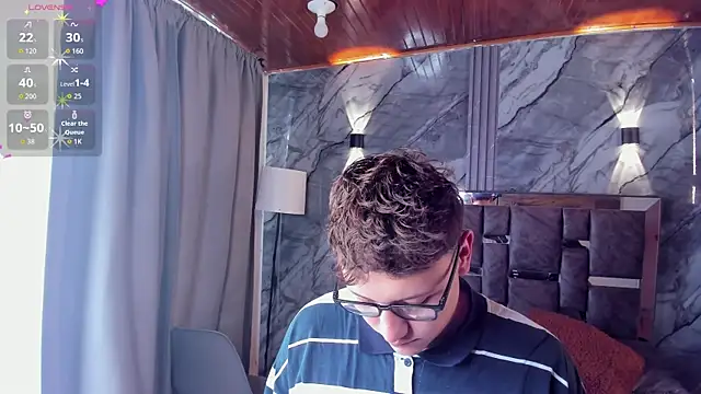 Manson and Zoe online show from 25, 5, 2026