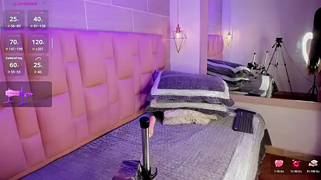 Naomi-Thompson online show from 24, 2, 2026