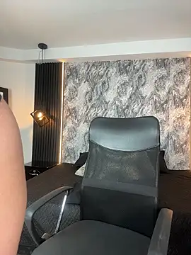 Dahlia-Rose online show from 12, 2, 2026