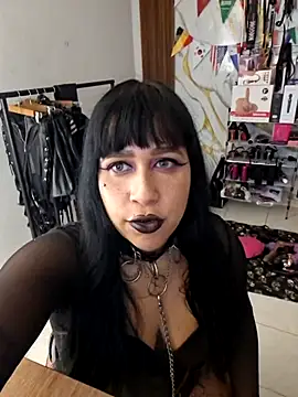 Snapshot of valen_ros chatting on 5, 7, 2026 valen ros online show from 5, 7, 2026