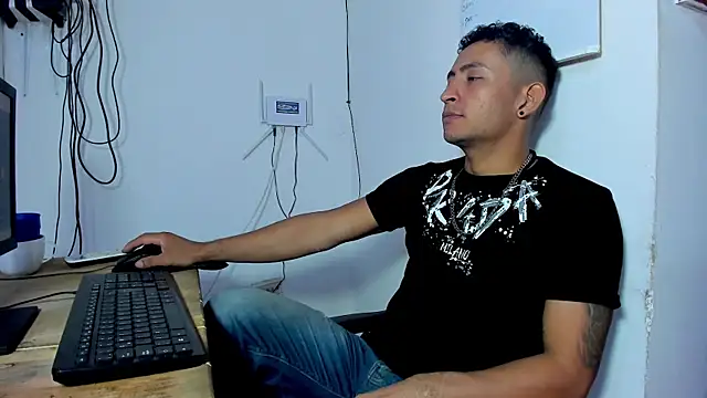 Snapshot of Party_Star1 chatting on 11, 7, 2026 Party Star1 online show from 11, 7, 2026