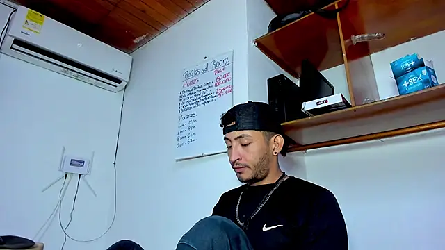 Snapshot of Party_Star1 chatting on 2, 7, 2026 Party Star1 online show from 2, 7, 2026