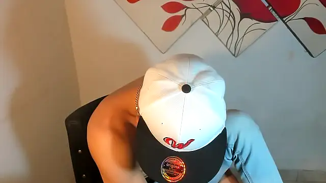 Jesshot bigcock20cm online show from 5, 6, 2026
