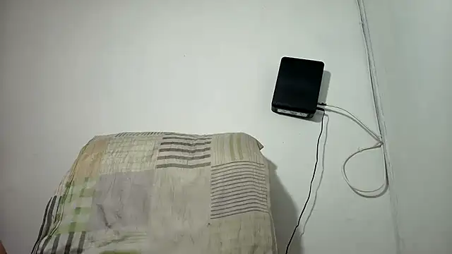 Jesshot bigcock20cm online show from 22, 3, 2026