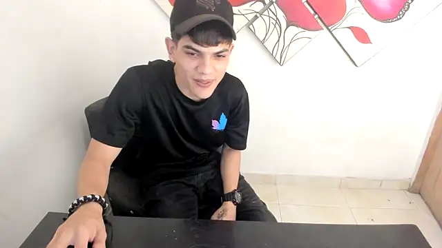 Jesshot bigcock20cm online show from 30, 5, 2026