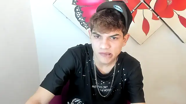 Jesshot bigcock20cm online show from 12, 3, 2026