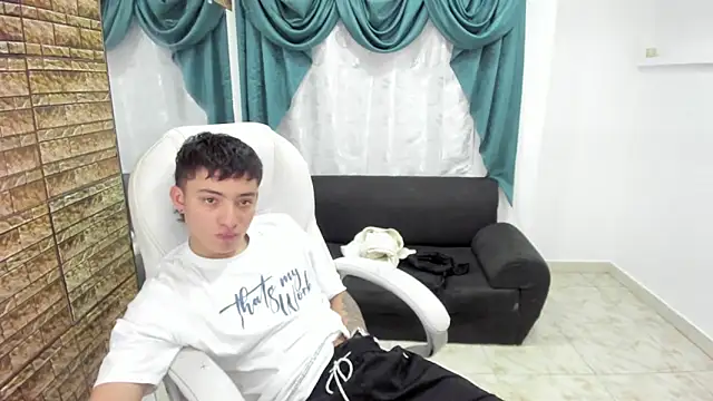 Snapshot of Wesleey-Boy chatting on 17, 2, 2026 Wesleey-Boy online show from 17, 2, 2026