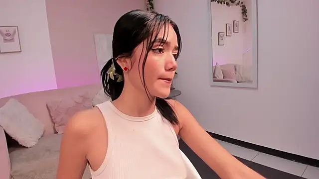 Snapshot of Mila_jenner chatting on 24, 2, 2026 Mila jenner online show from 24, 2, 2026