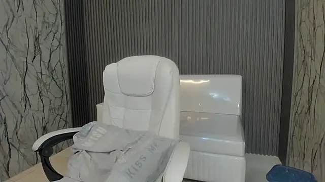 Snapshot of mady_musex chatting on 25, 2, 2026 mady musex online show from 25, 2, 2026