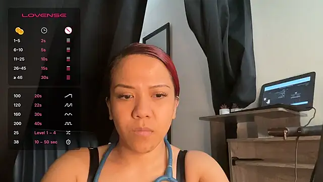 ArielsFeet333 online show from 8, 4, 2026