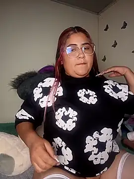 Snapshot of marilush chatting on 5, 5, 2026 marilush online show from 5, 5, 2026