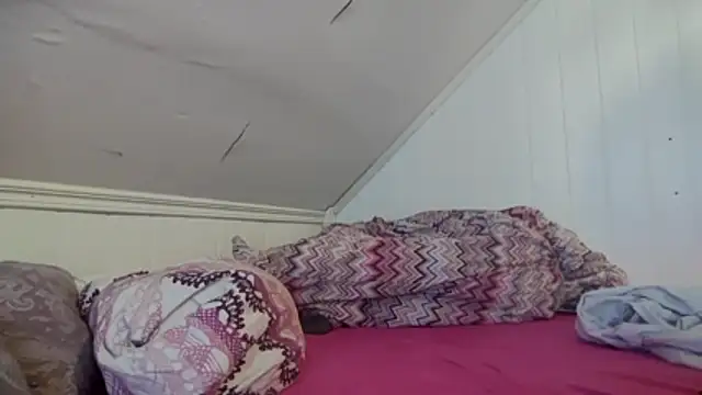 Snapshot of Thunderlips1979 chatting on 5, 2, 2026 Thunderlips1979 online show from 5, 2, 2026