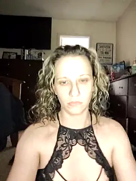 sexyymeli online show from 17, 4, 2026