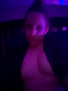 sexyymeli online show from 6, 4, 2026