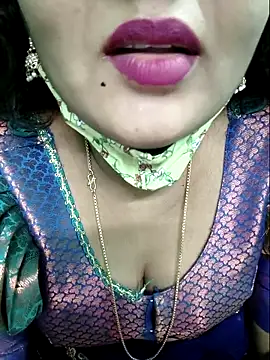 Snapshot of Tamilkannadacouple chatting on 8, 5, 2026 Tamilkannadacouple online show from 8, 5, 2026