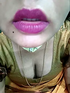 Snapshot of Tamilkannadacouple chatting on 11, 5, 2026 Tamilkannadacouple online show from 11, 5, 2026