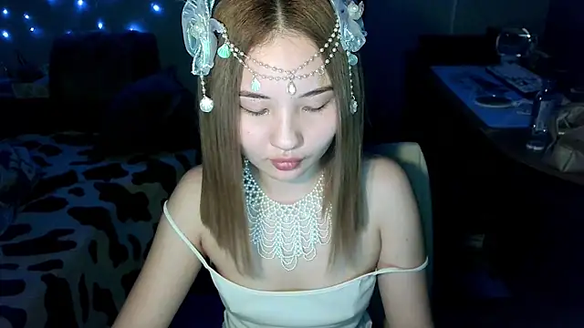 Hazel 4 U online show from 27, 3, 2026