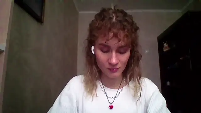 Snapshot of DeanneGilcher chatting on 18, 2, 2026 DeanneGilcher online show from 18, 2, 2026