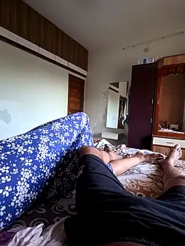 manish 8826 online show from 14, 4, 2026