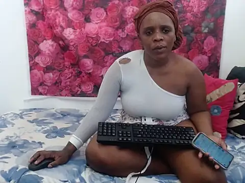 Queenteex6992 online show from 9, 2, 2026