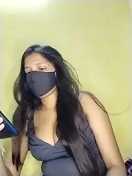 Naina-hott online show from 8, 5, 2026