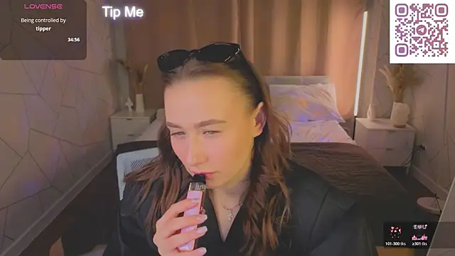  Kiki angel  online show from 21, 5, 2026